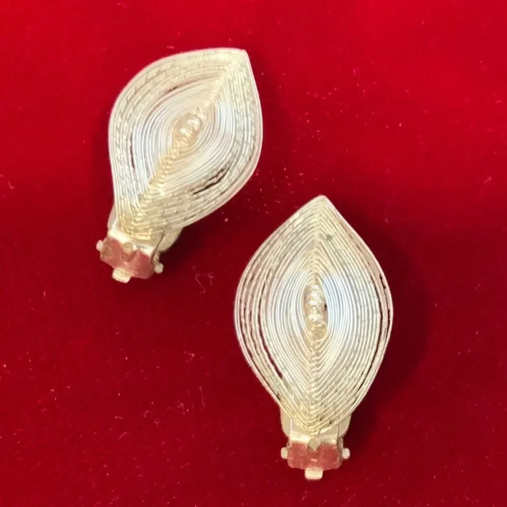 Vintage Leaf Brooch and Earring Set